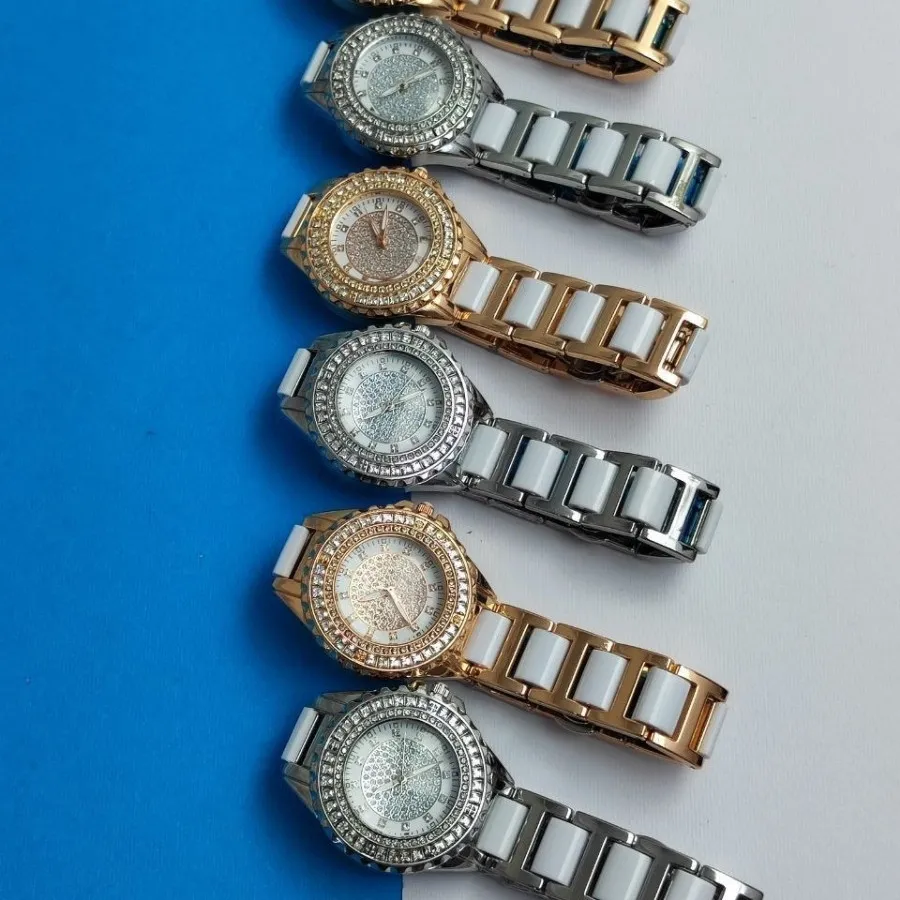 ساعت زنانه سرامیکی نگینی