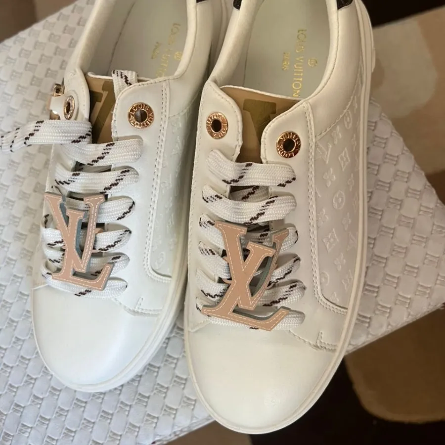 کفش لویی ویتون