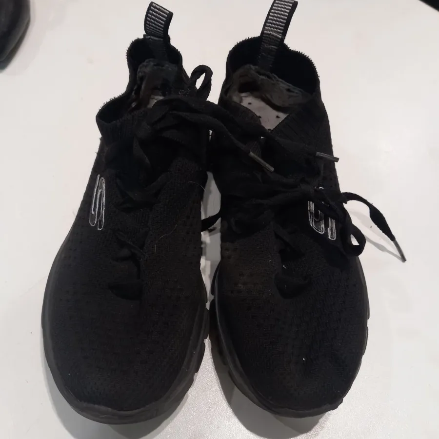 کتونی اسکیچرز