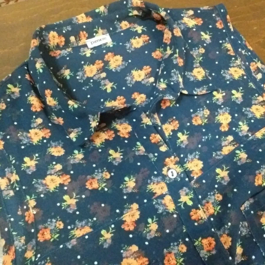 تاپ حریر لطیف مجلسی گلدار