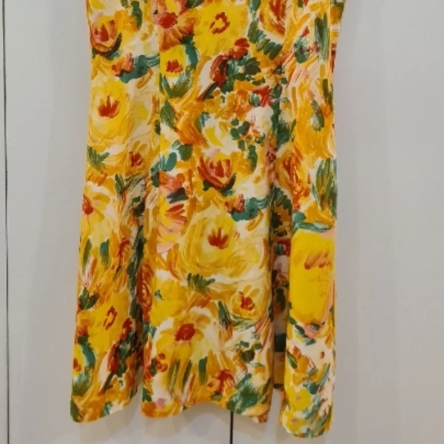 پیراهن گلدار تابستونی