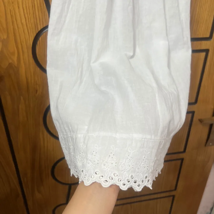 عروسکی سفید دخترونه