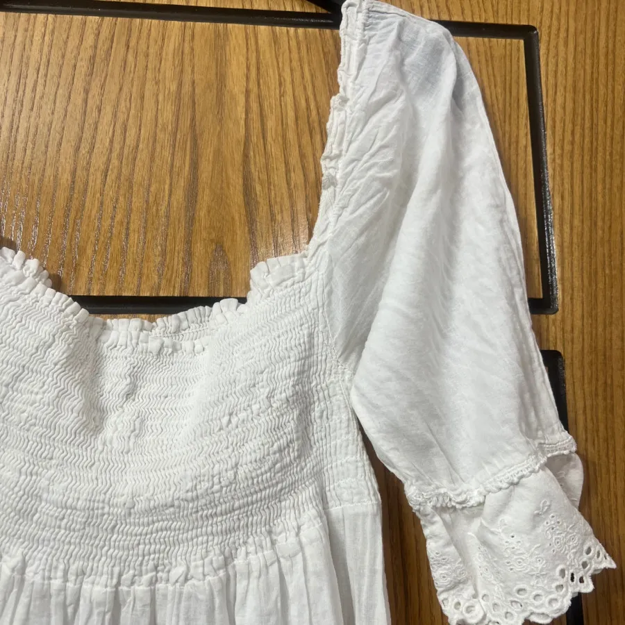 عروسکی سفید دخترونه