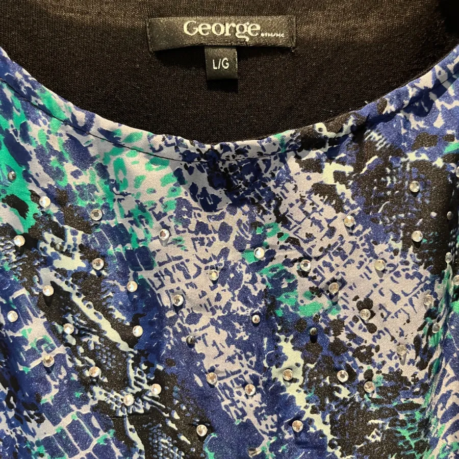 بلوز نقش‌دار