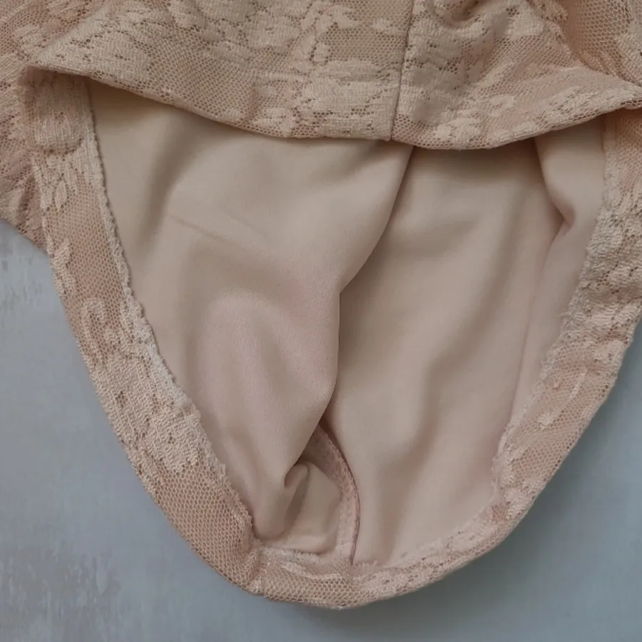 نیم تنه گیپور صورتی