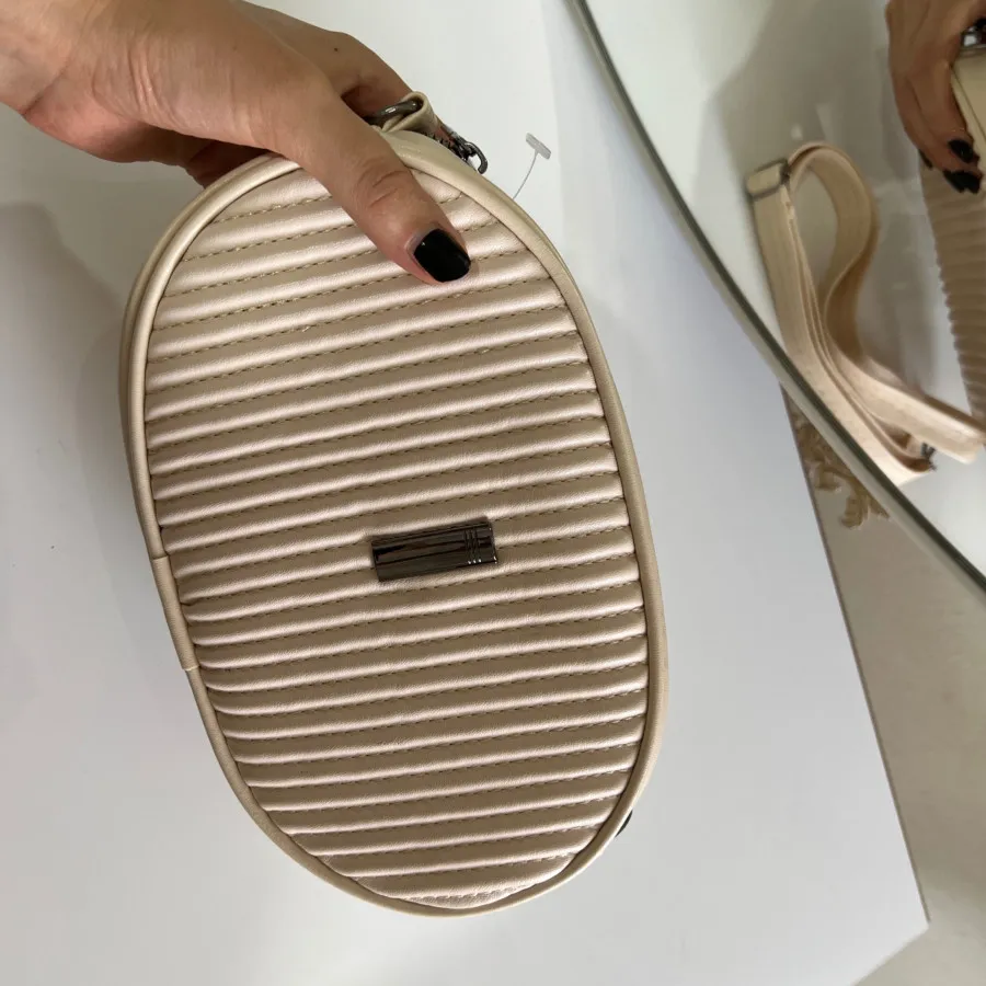 کیف دوشی کرمی