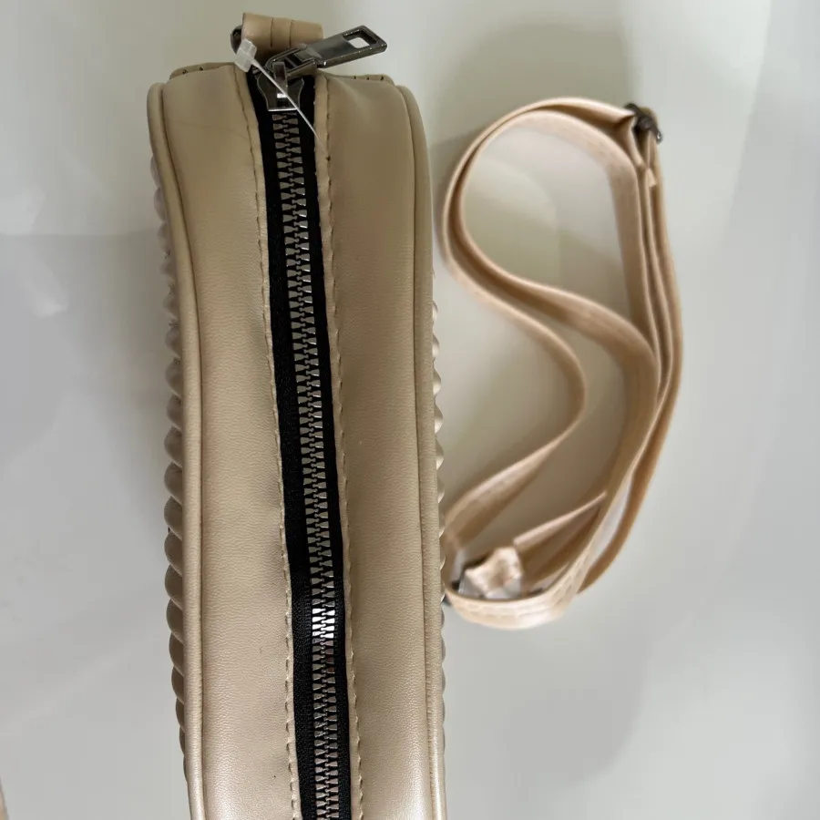 کیف دوشی کرمی