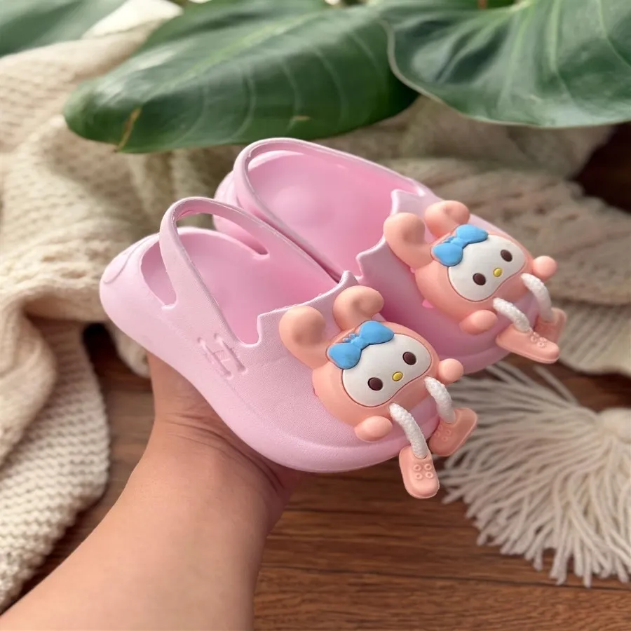 دمپایی بچگانه