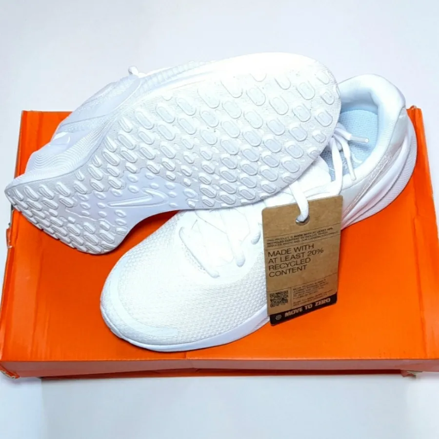 کتونی نایکی Revolution 7