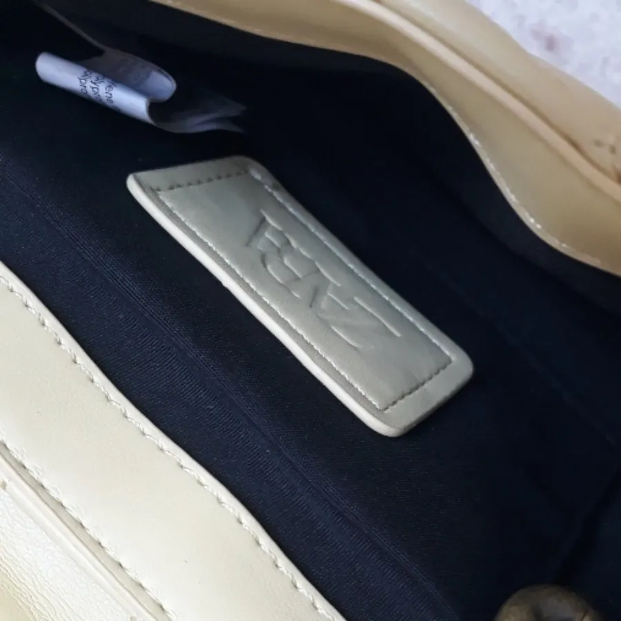 کیف ازبرندzara