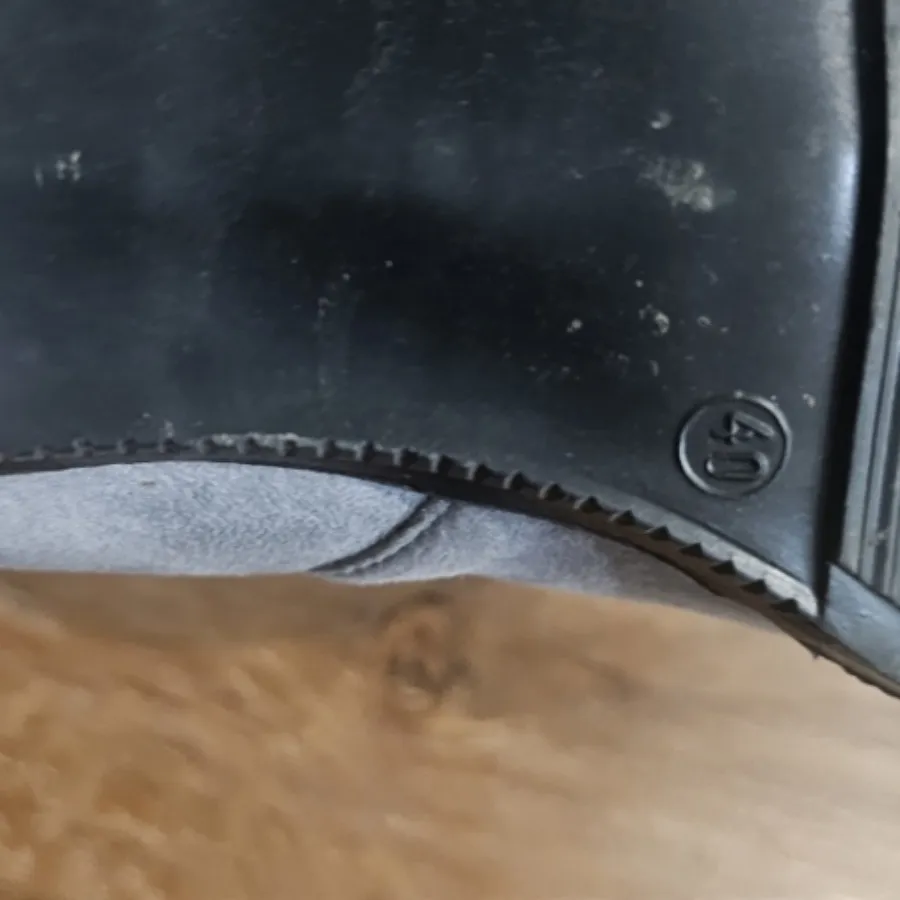 نیم بوت مشکی