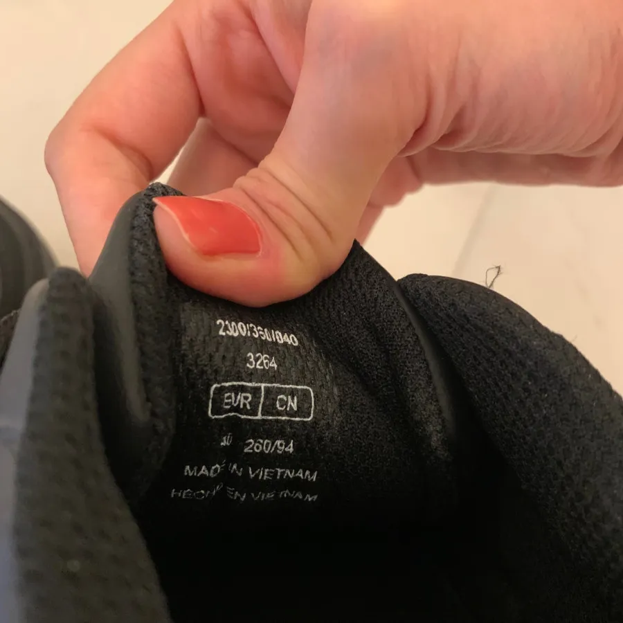 کتونی اورجینال برشکا