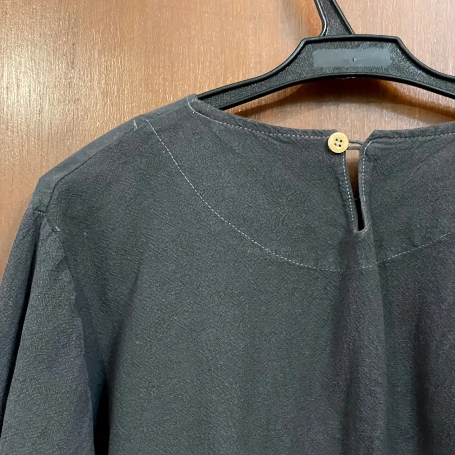 مانتو خاکستری گلدوزی شده