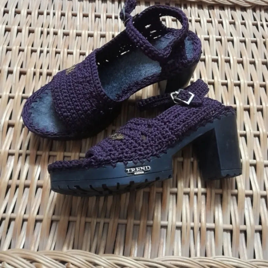 کفش دست بافت