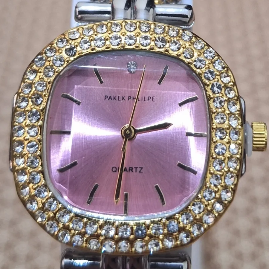 ساعت زنانه نگین داد