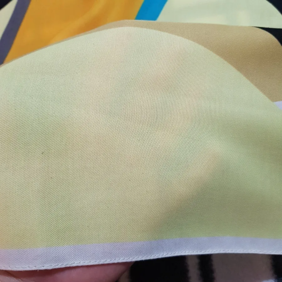 روسری نخی (88 در 88 سانت)