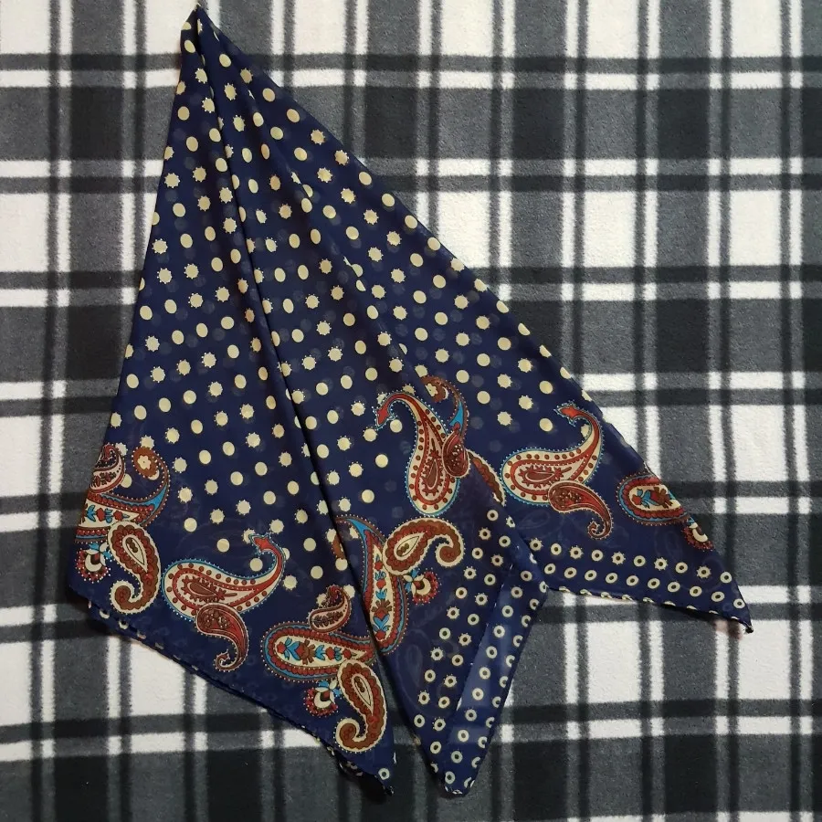 روسری حریر(95 در 95 سانت)