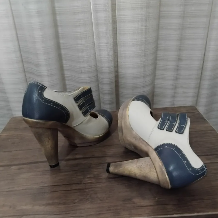 کفش پاشنه بلند لکا