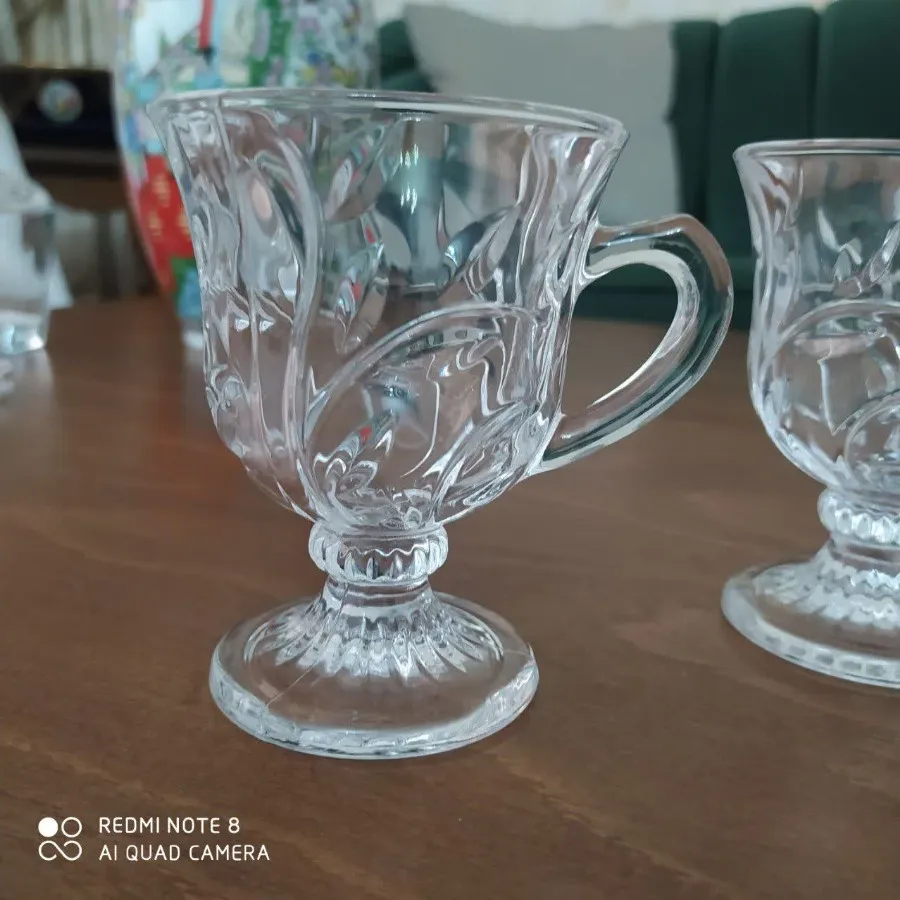 فنجان پایه دار لاروس