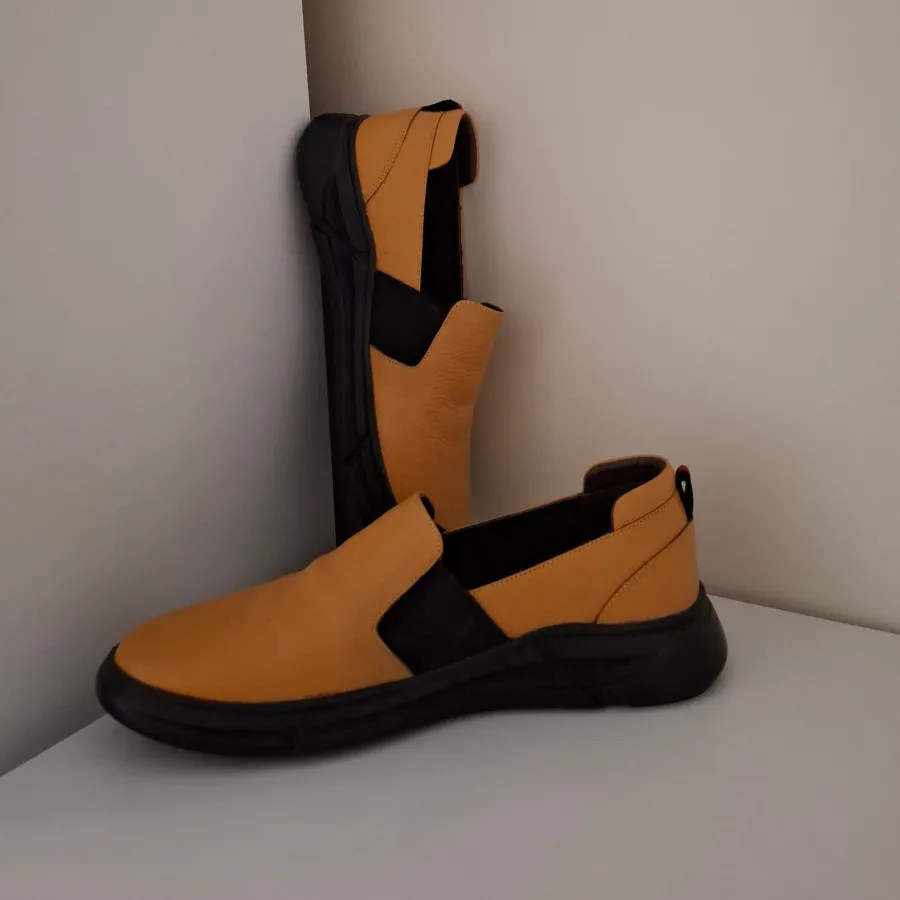 کفش چرمی زنانه