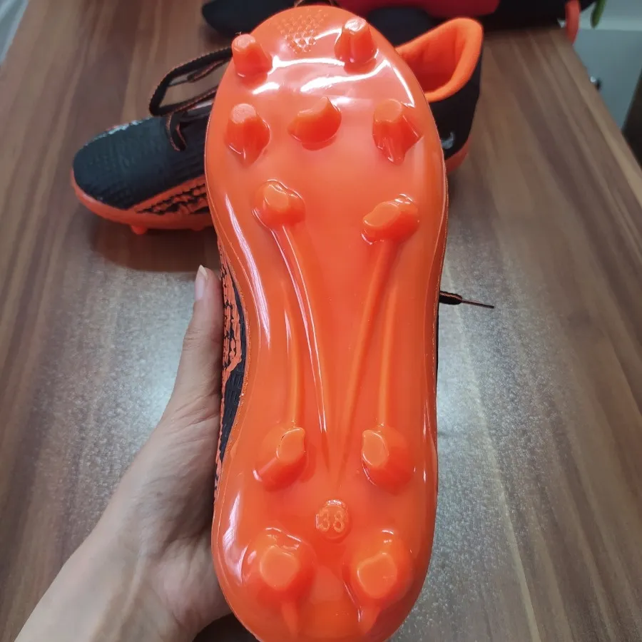 کفش استوک فوتبال