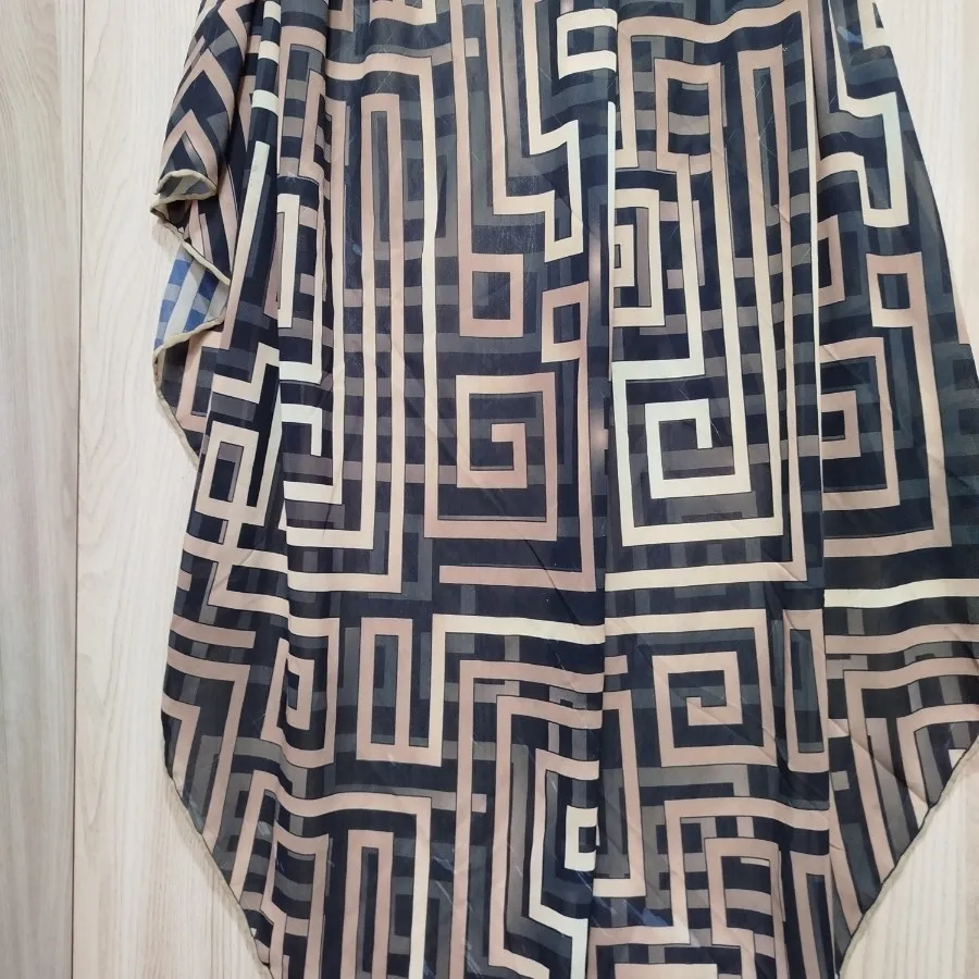 روسری قواره داردرطرح