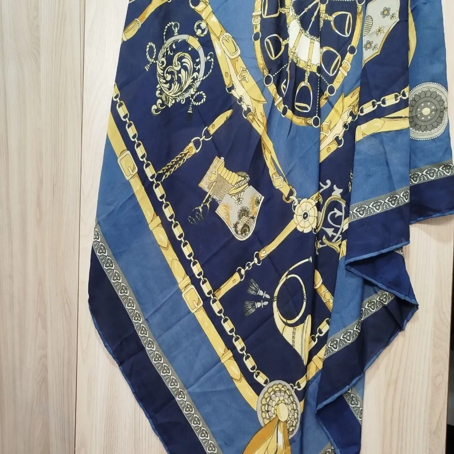 روسری قواره داردرطرح