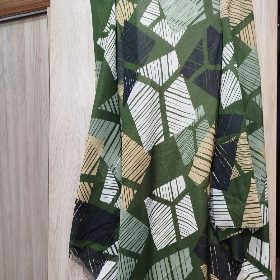 روسری قواره داردرطرح