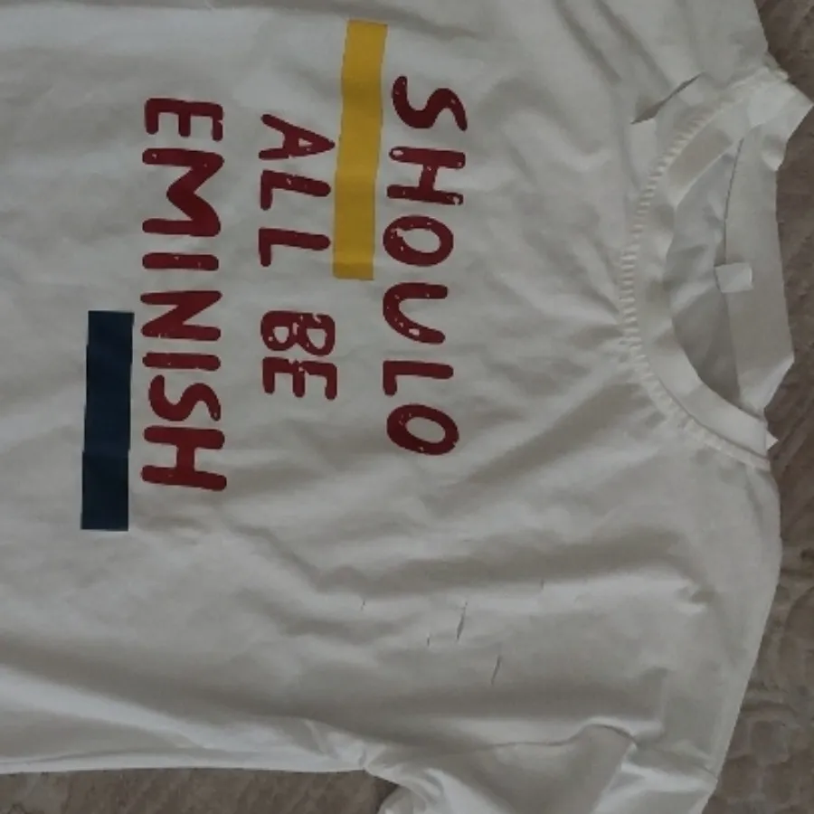 تی شرت سفید زارپدار