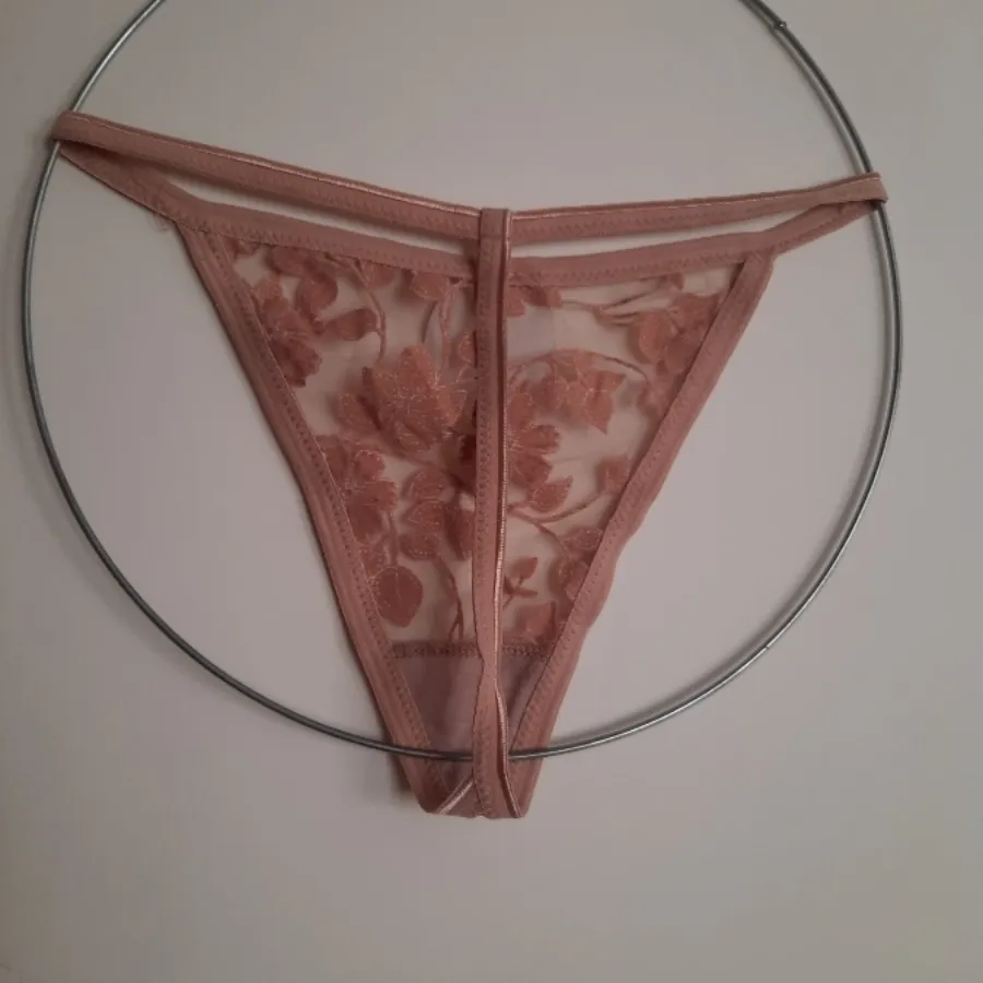 شورتهای بگلس