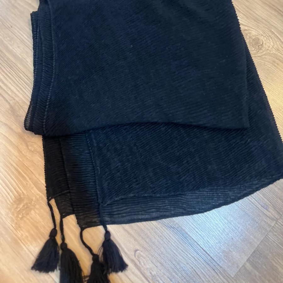 شال حریر پلیسه