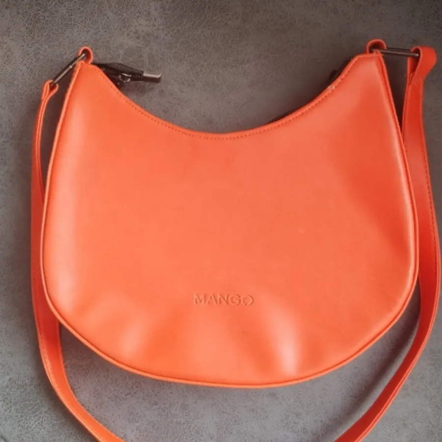 کیف منگونارنجی
