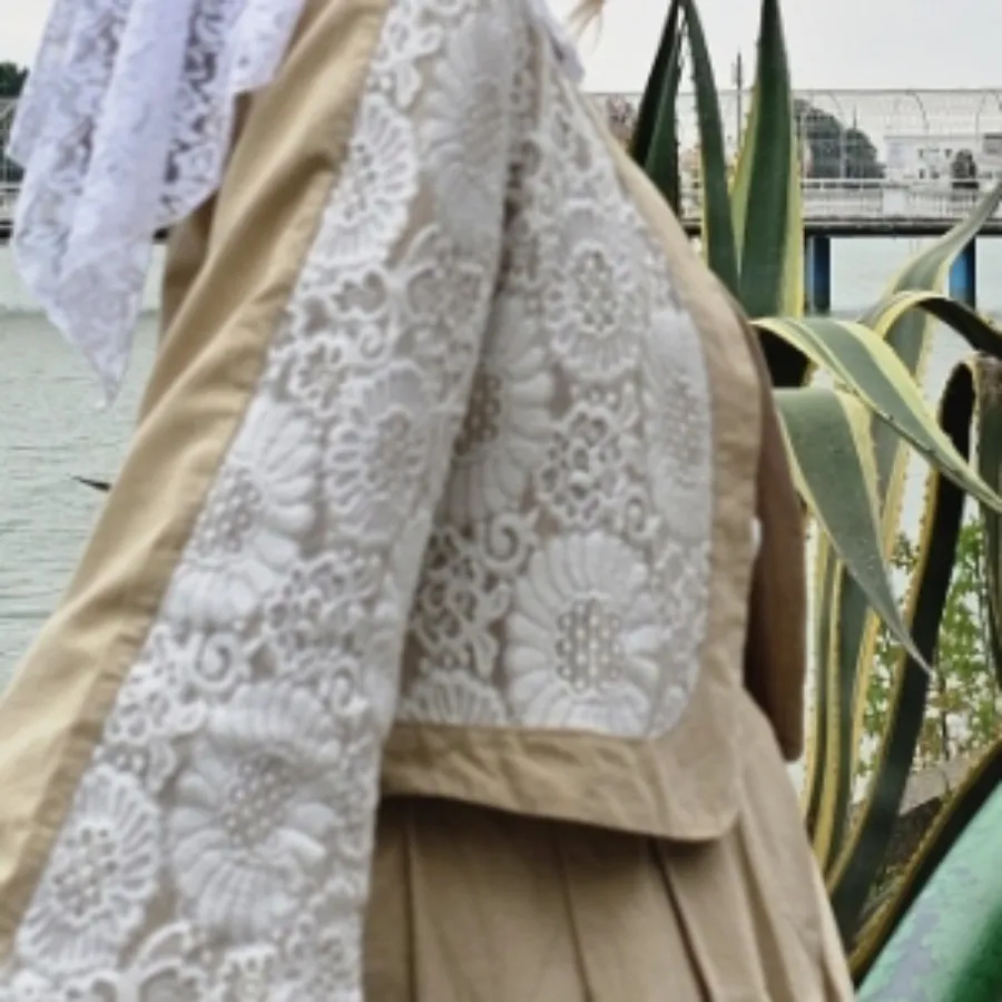 کت و دامن،مانتو