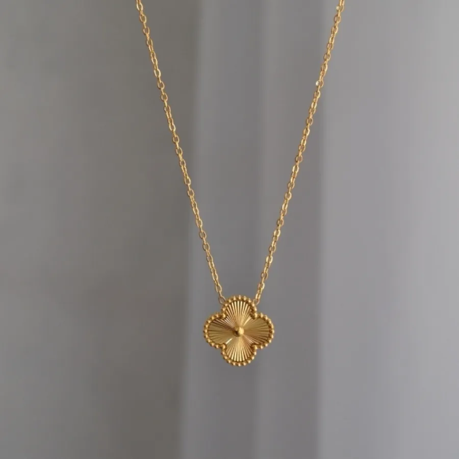 گردنبند ونکلیف تراش طلایی