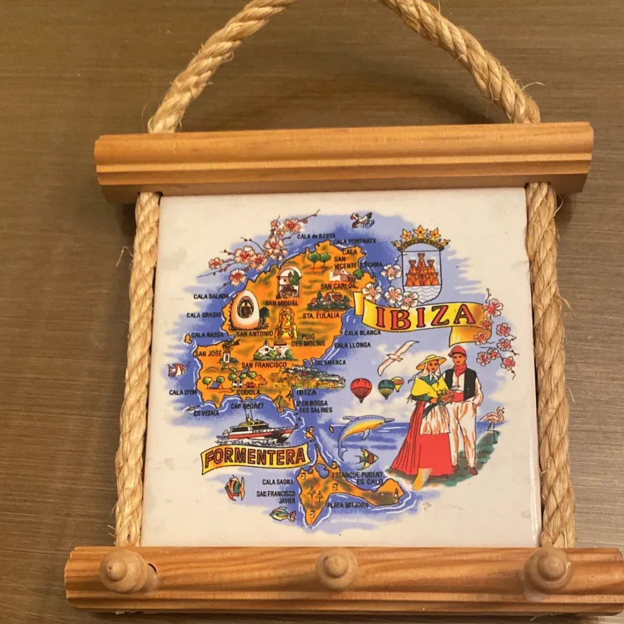 ایتم دکوری و کفش هلندی