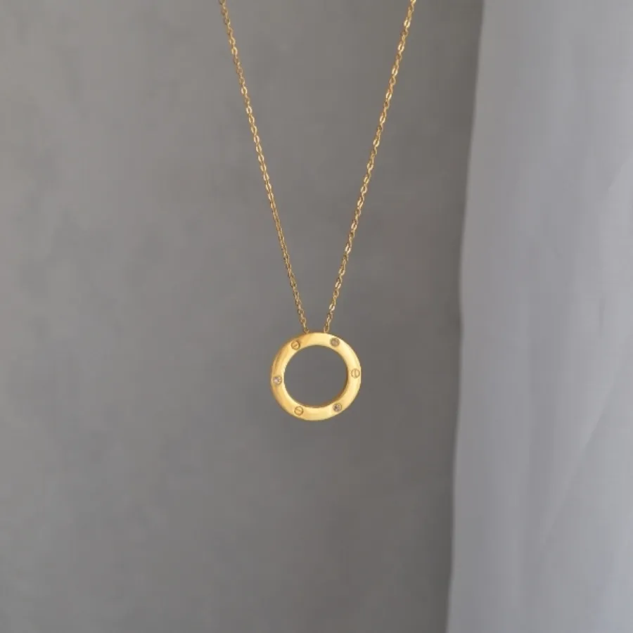 گردنبند گرد کارتیه لاو