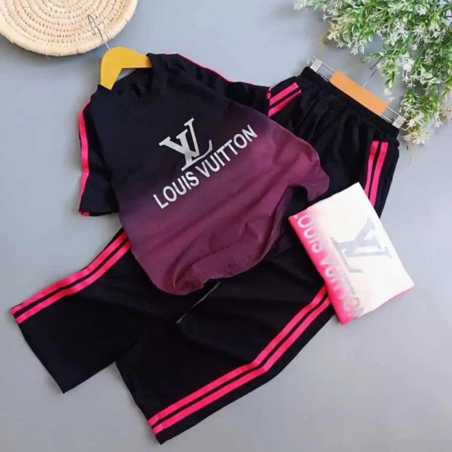 تیشرت شلوار بچگانه