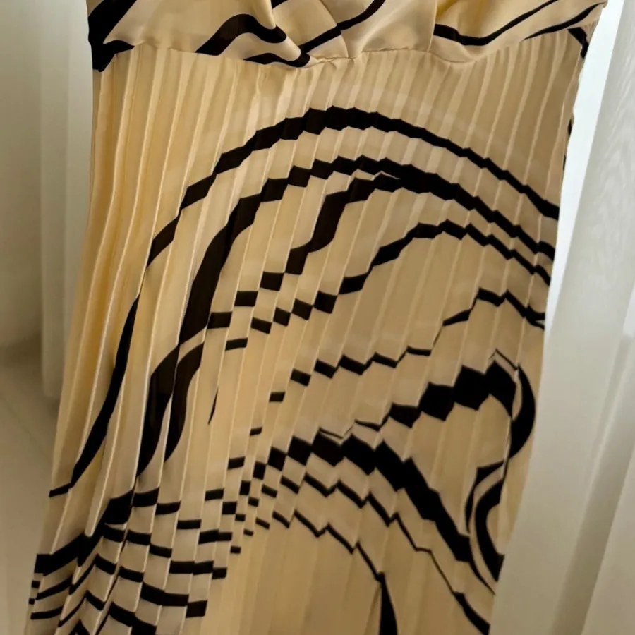 پیراهن ساتن دامن پلیسه