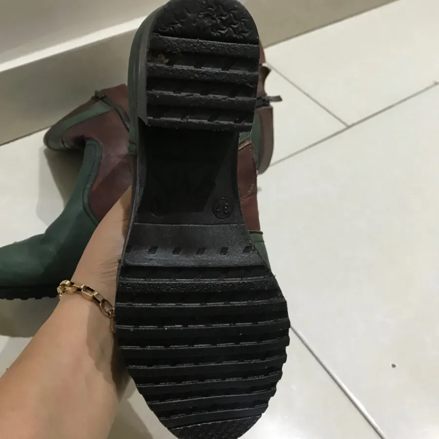 بوت چرم برند zhest