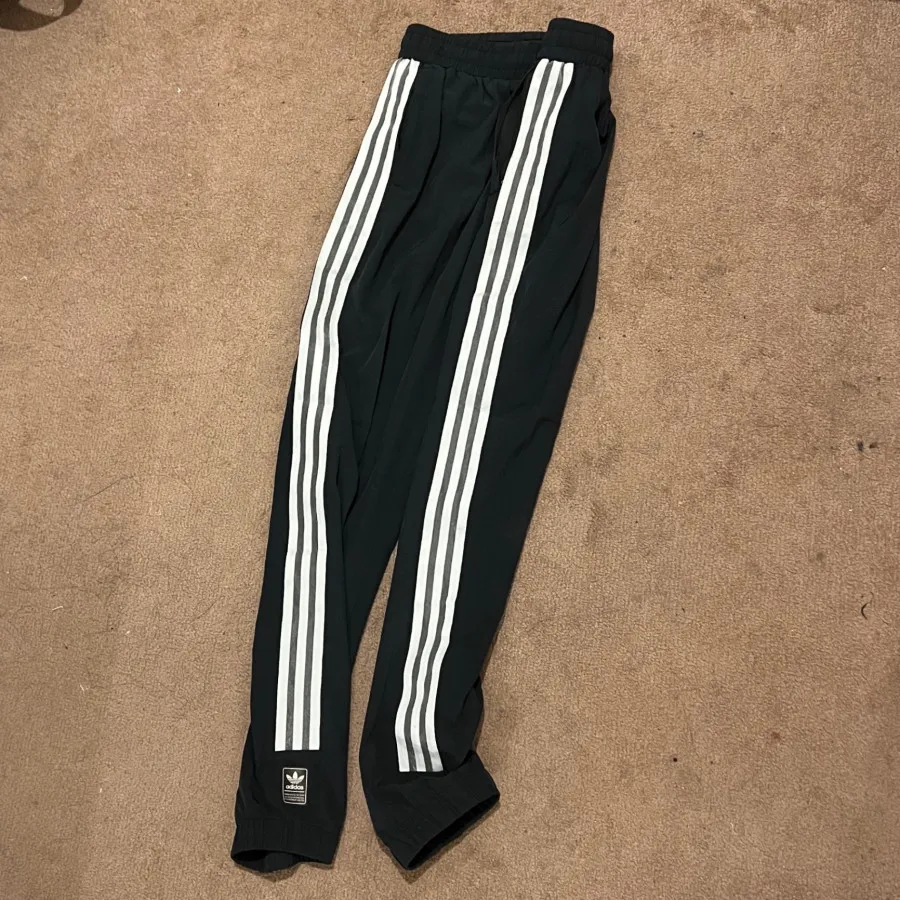 شلوار آدیداس