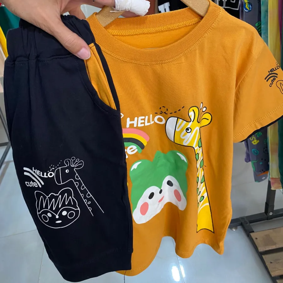 تیشرت شلوارک بچگانه