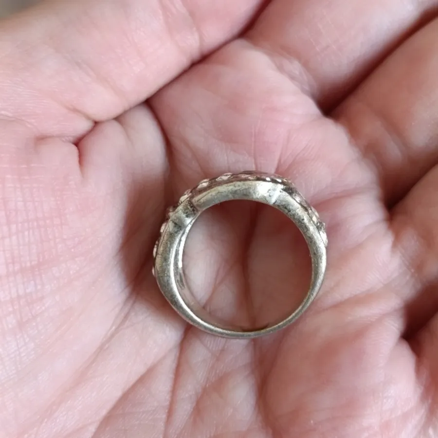 انگشتر نقره طرح سگک