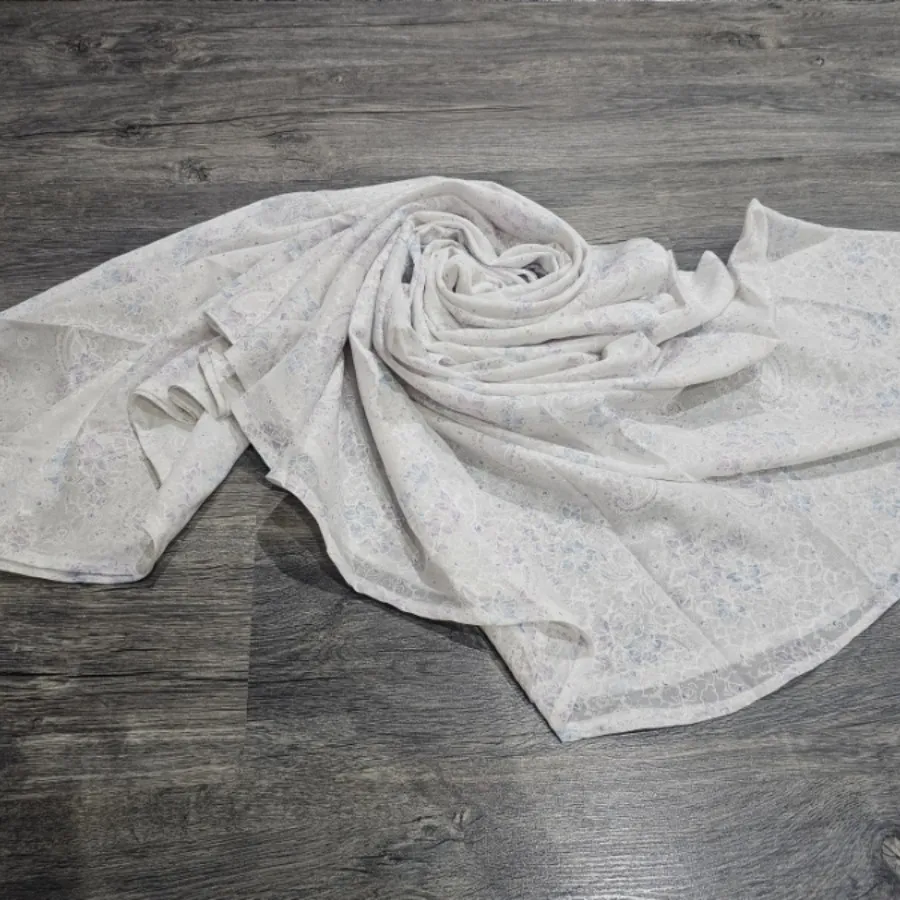 چادر نماز و عروس