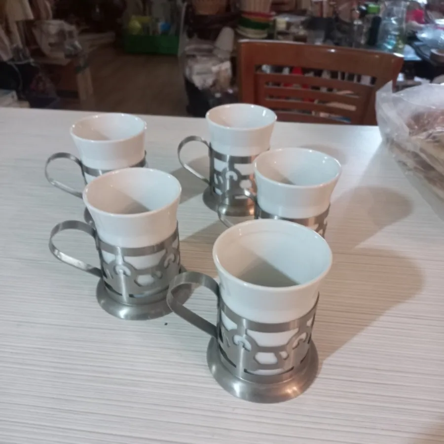 لیوان و گیره