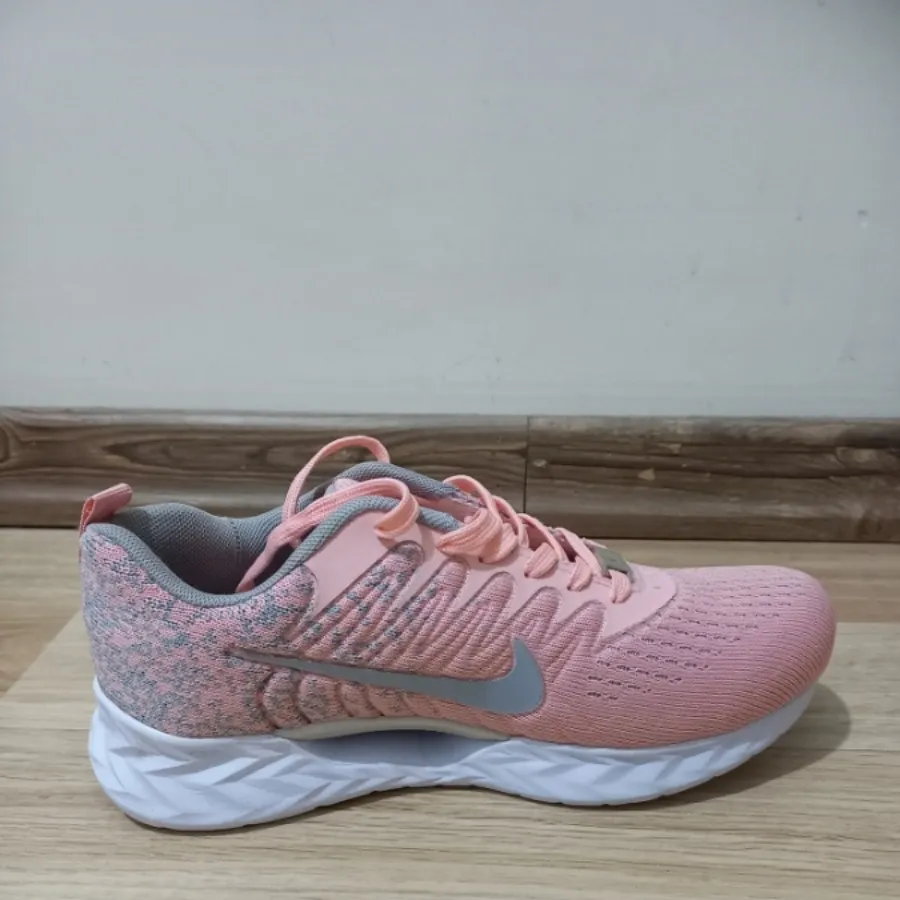 کتونی پیاده روی