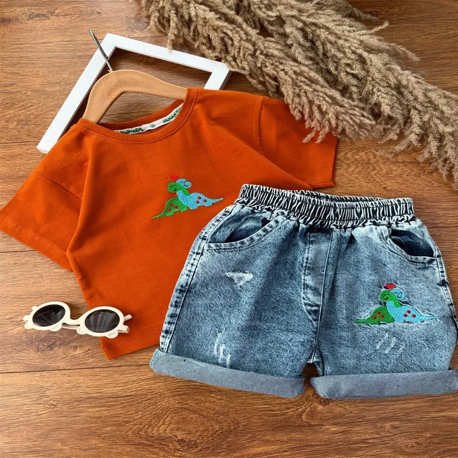 تیشرت شلوارک بچگانه