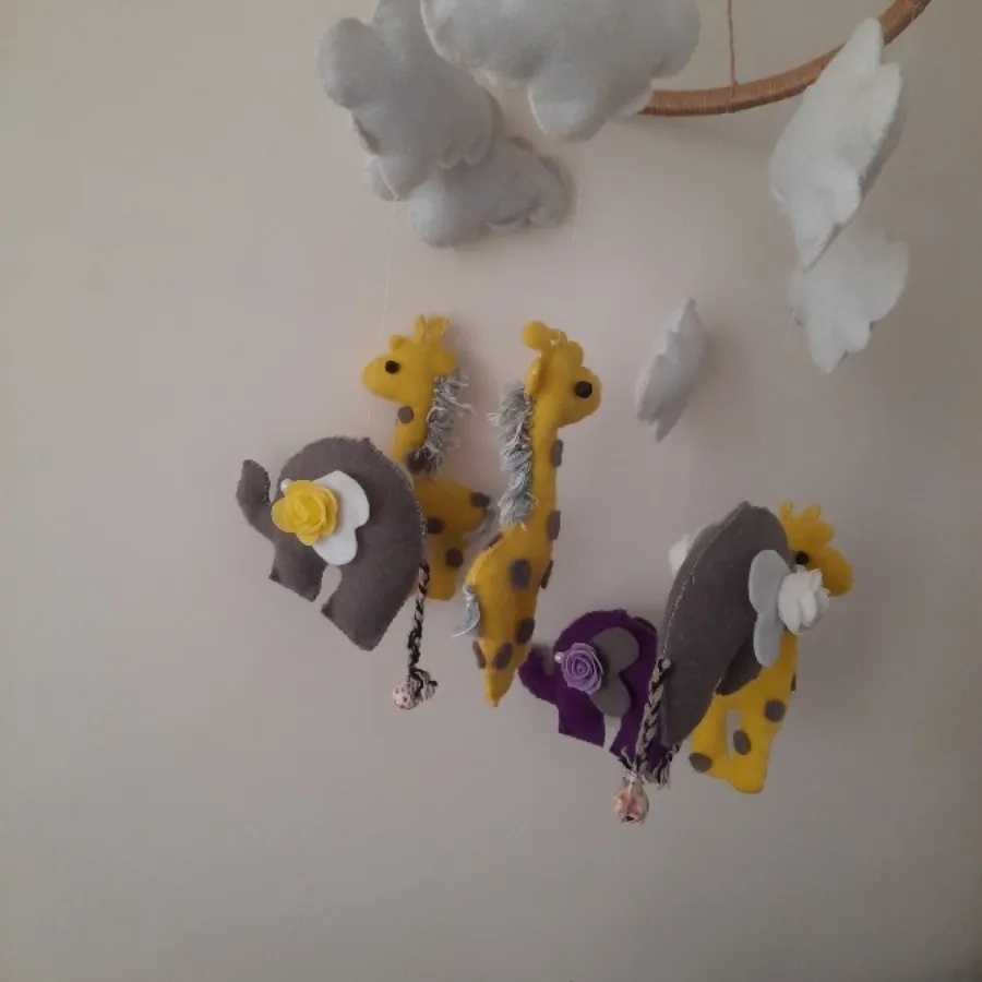 آویز تخت کودک