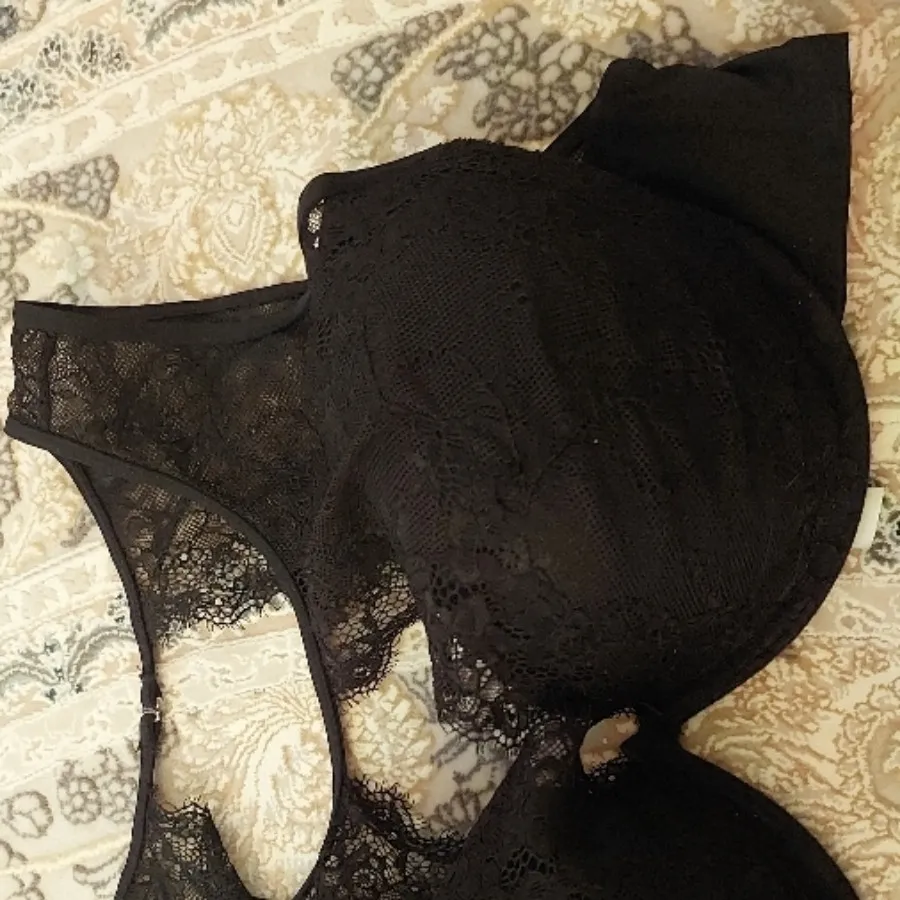 سوتین زیر کتی برند