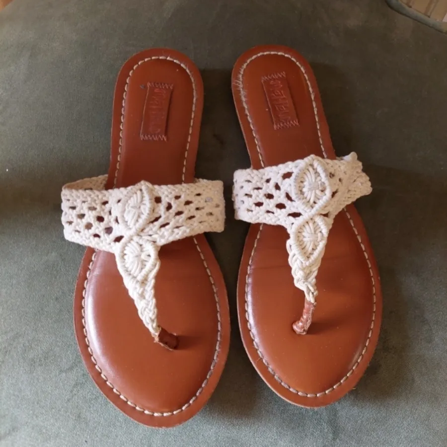 دمپایی ( ورق بزنید )