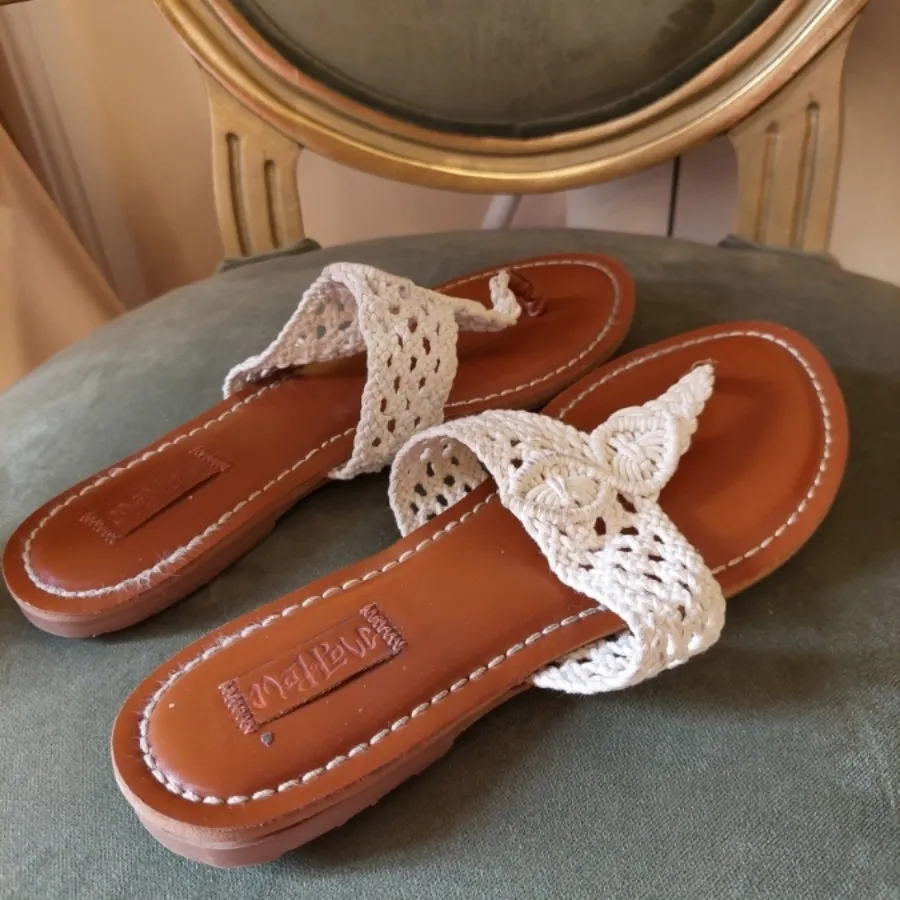 دمپایی ( ورق بزنید )